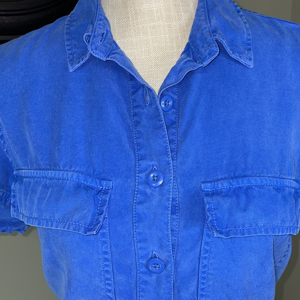 J. Crew size 4 blue shirt sleeve dress with several buttons down the front. - Picture 4 of 7